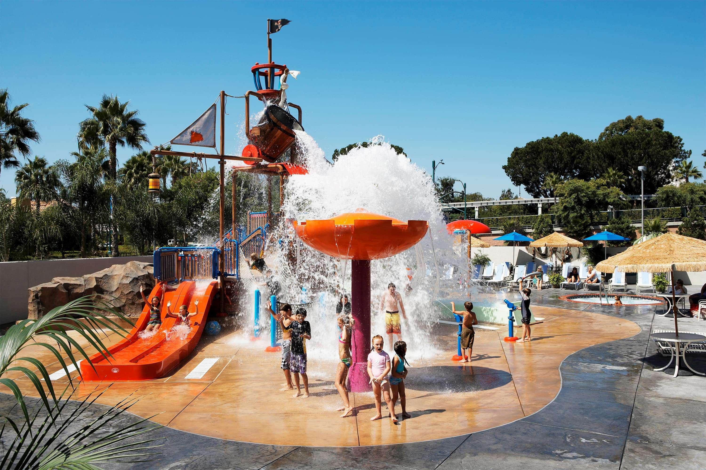 Howard Johnson By Wyndham Anaheim Hotel & Water Playground Exterior foto