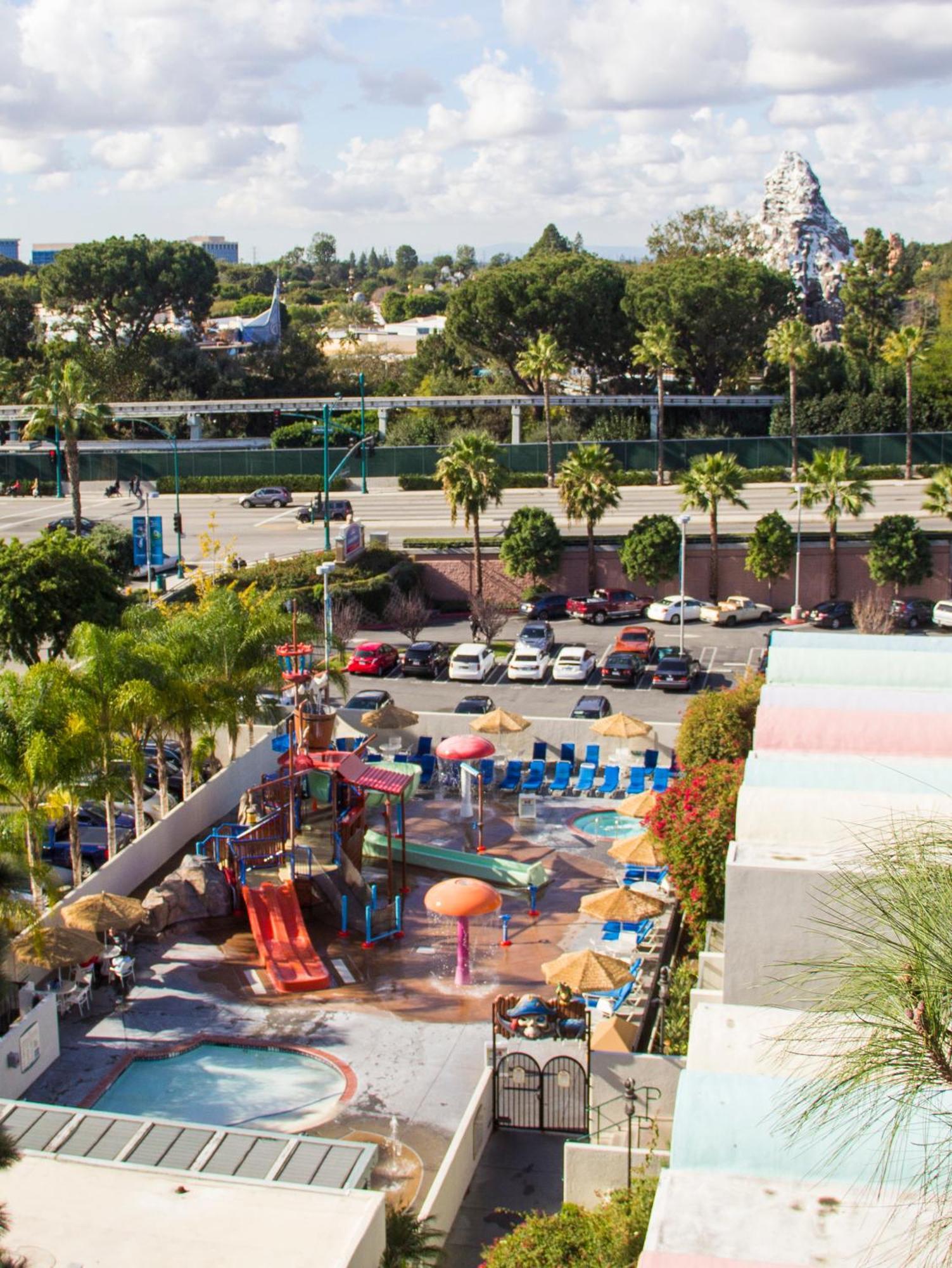 Howard Johnson By Wyndham Anaheim Hotel & Water Playground Exterior foto